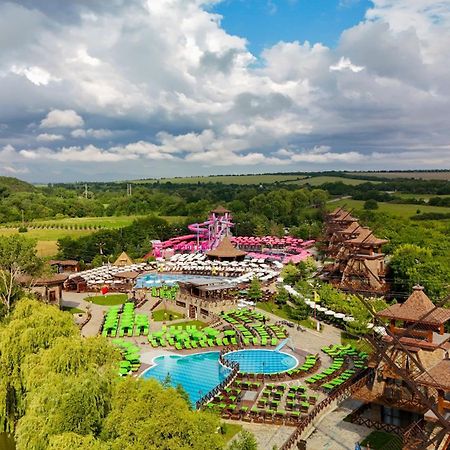 The Wind Mills Hydropark Hotel Gorna Malina Bagian luar foto