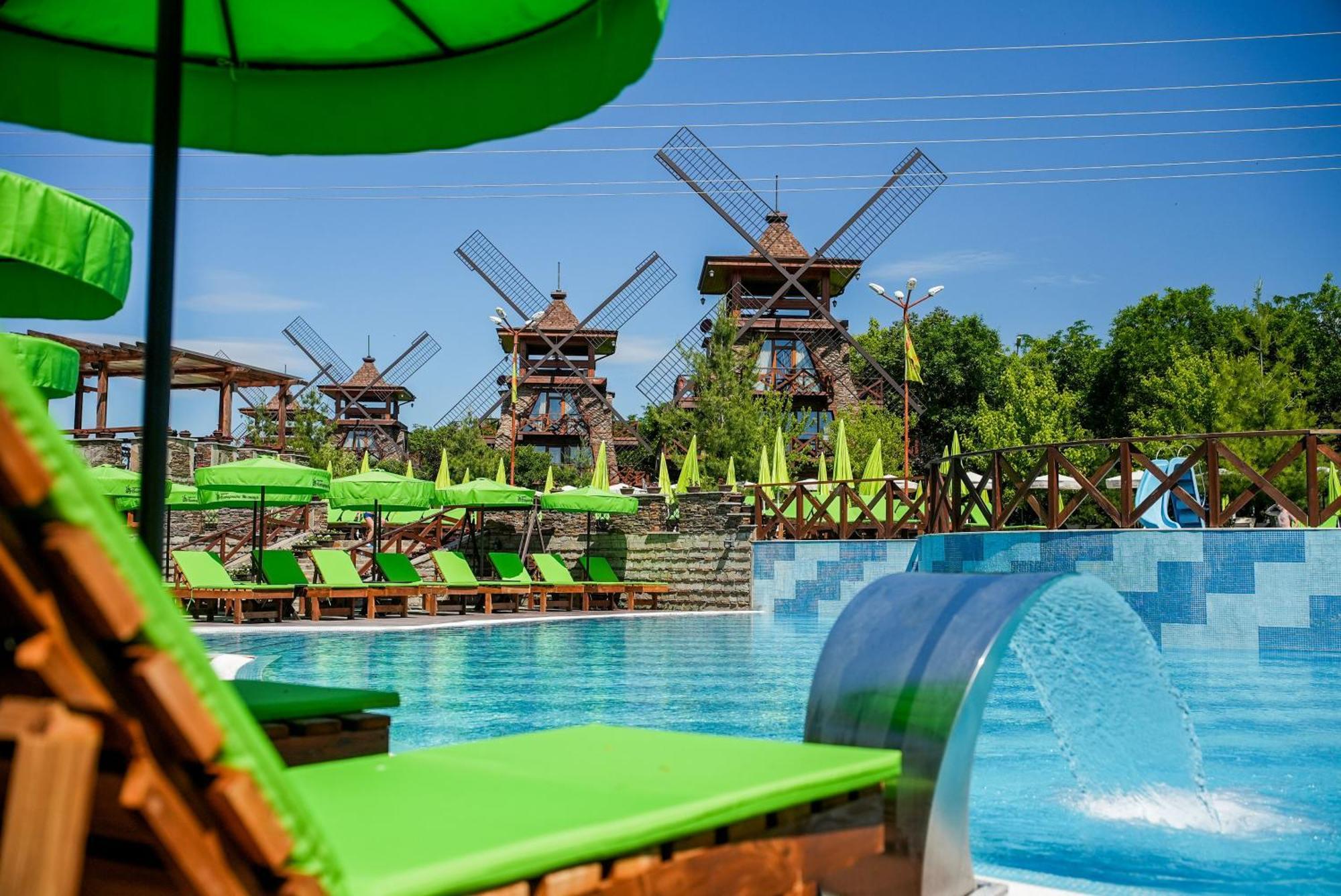 The Wind Mills Hydropark Hotel Gorna Malina Bagian luar foto