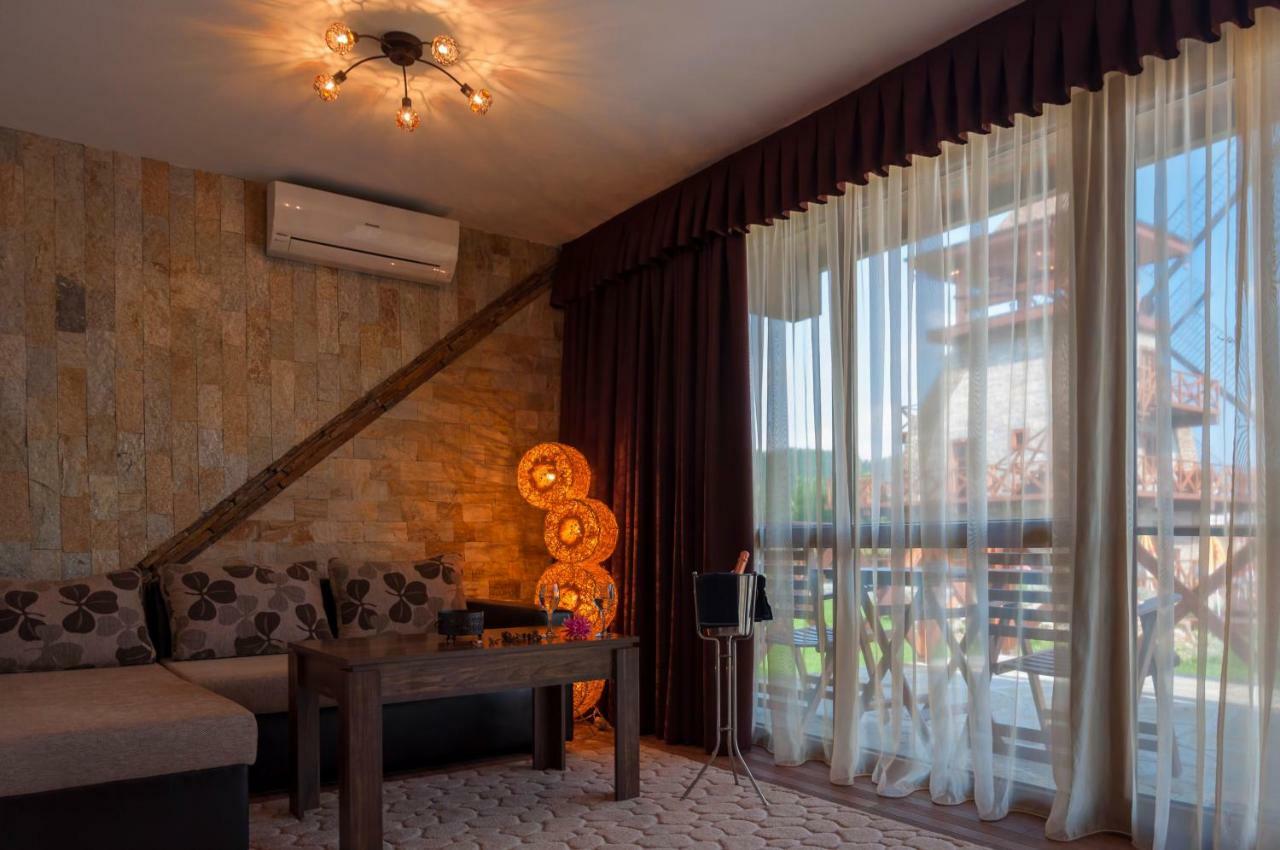 The Wind Mills Hydropark Hotel Gorna Malina Bagian luar foto