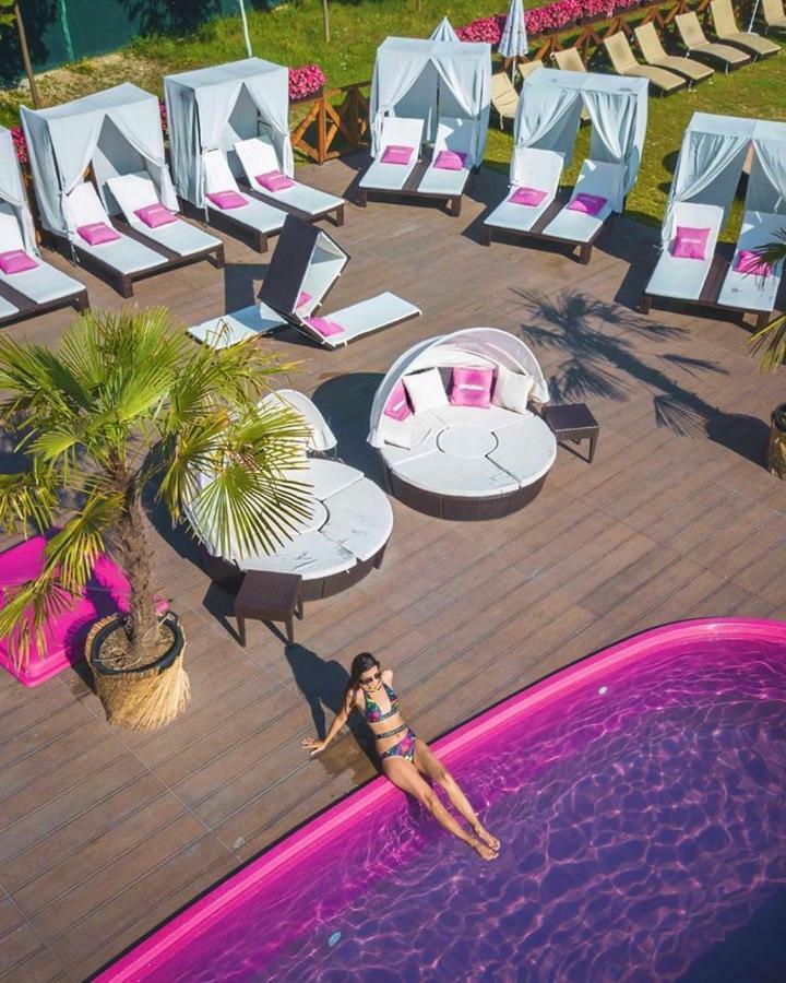 The Wind Mills Hydropark Hotel Gorna Malina Bagian luar foto