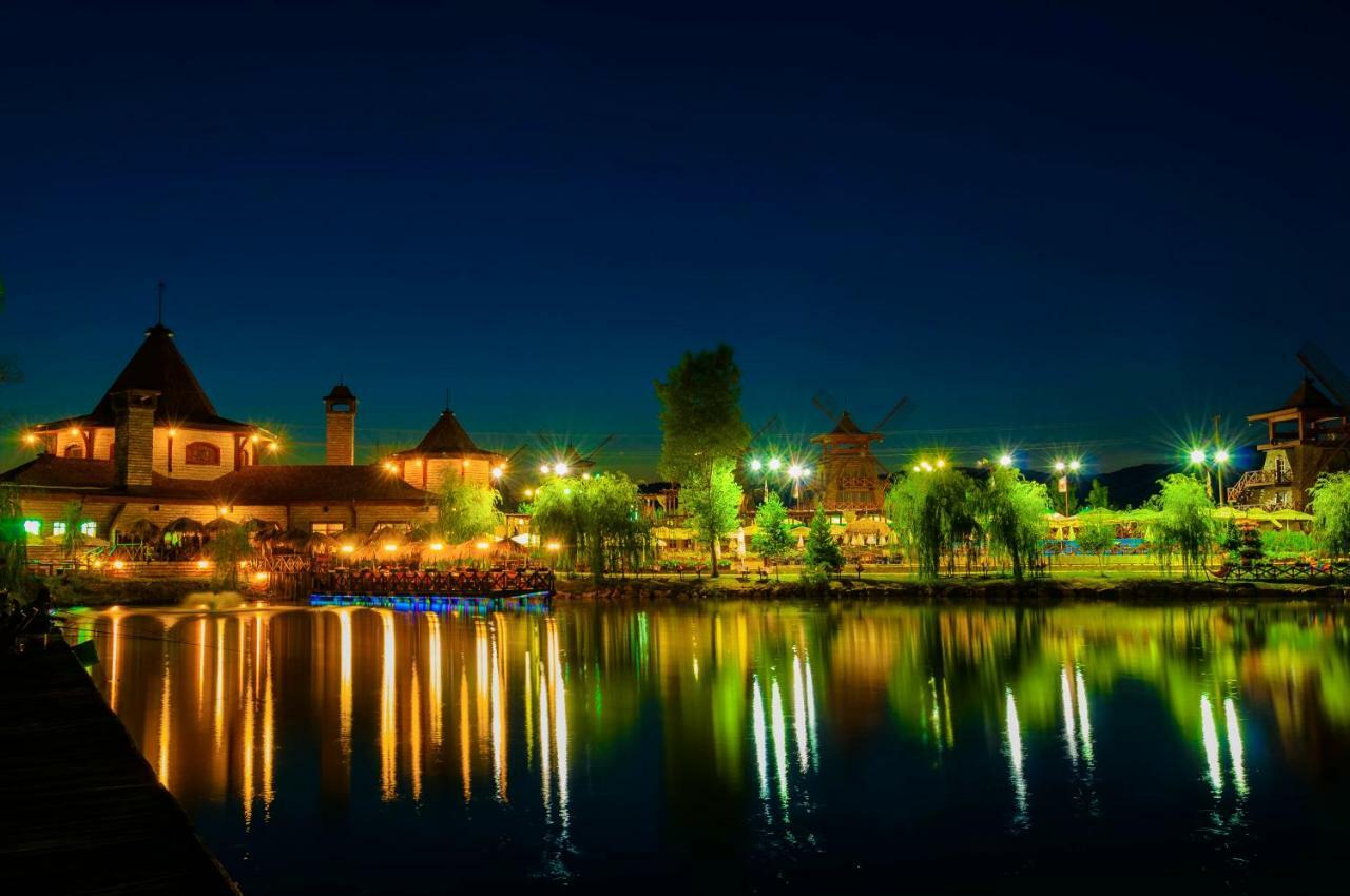 The Wind Mills Hydropark Hotel Gorna Malina Bagian luar foto