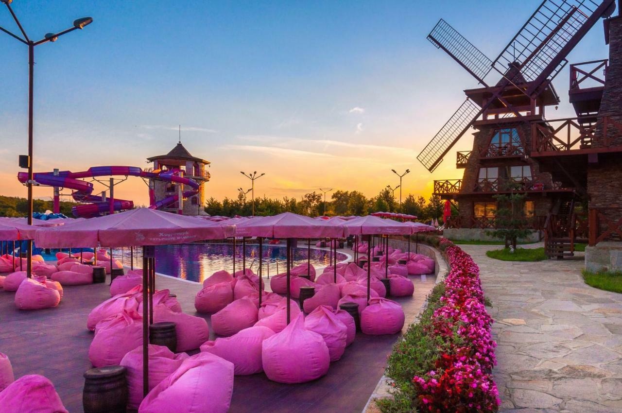 The Wind Mills Hydropark Hotel Gorna Malina Bagian luar foto